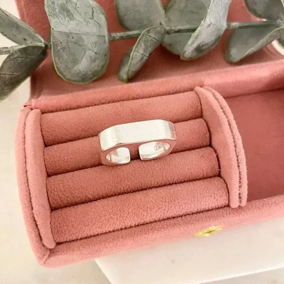 925 Sterling Silver Bar Ring Minimalist Dainty Bar Ring Brushed Silver Ring - Picture 3 of 9